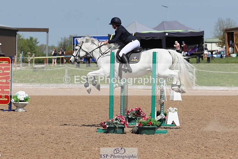250503-122106-01037 - Cls 9 Pony Foxhunter and 1.10m Open