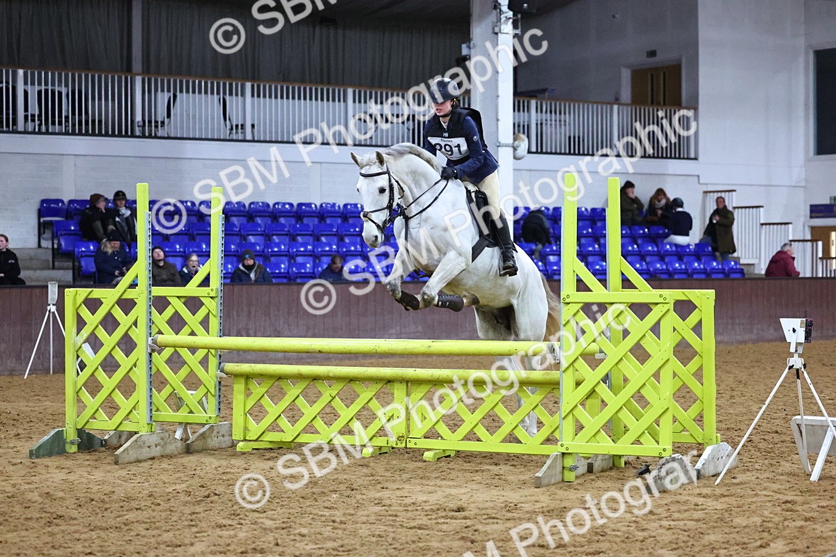 SBM_002741 - Class 6 - Holly & Ivy Stakes - 90cm