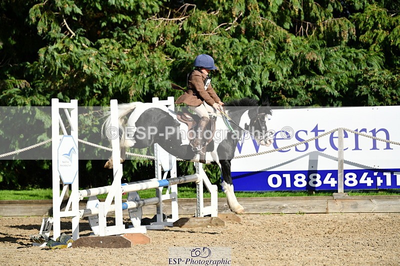 251004A-152321-01812 - Classes 8 & 9 70cm