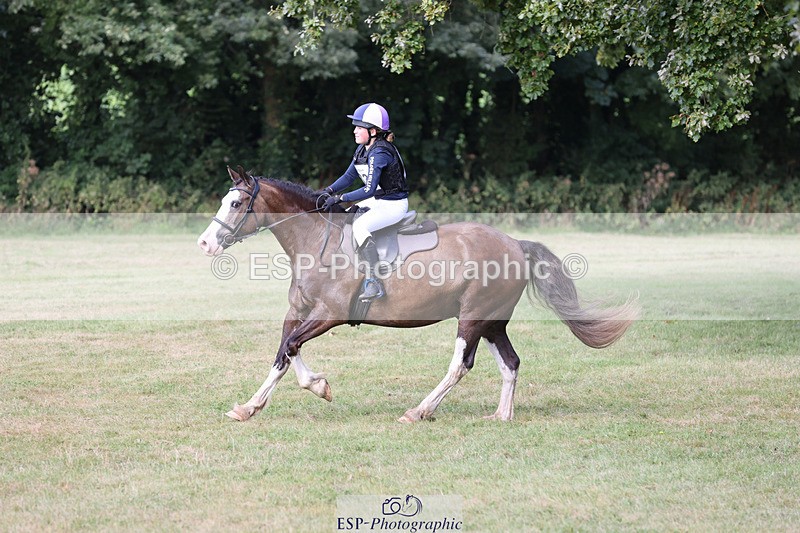 240825X-110232-32192 - 70cm XC 11.00 to 12.00