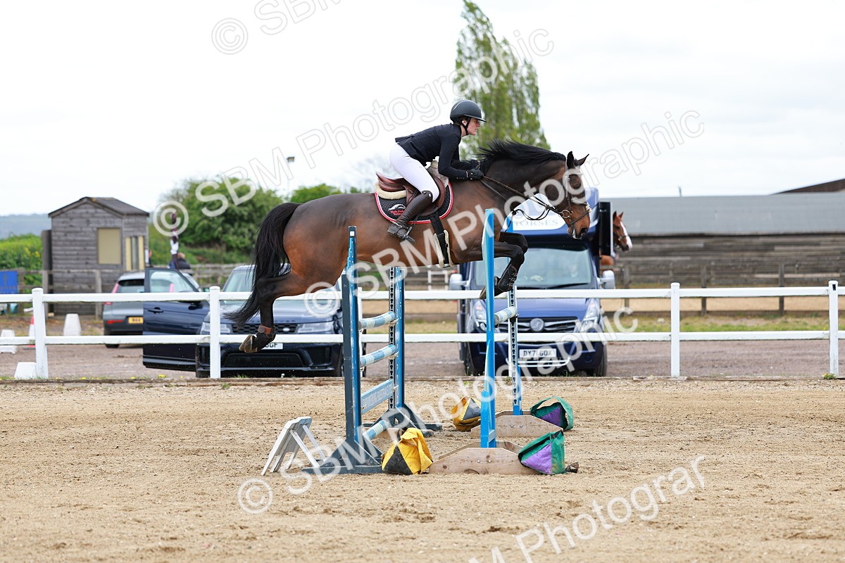 SBM_002568 - Class 11 - Senior Foxhunter - 1.20m