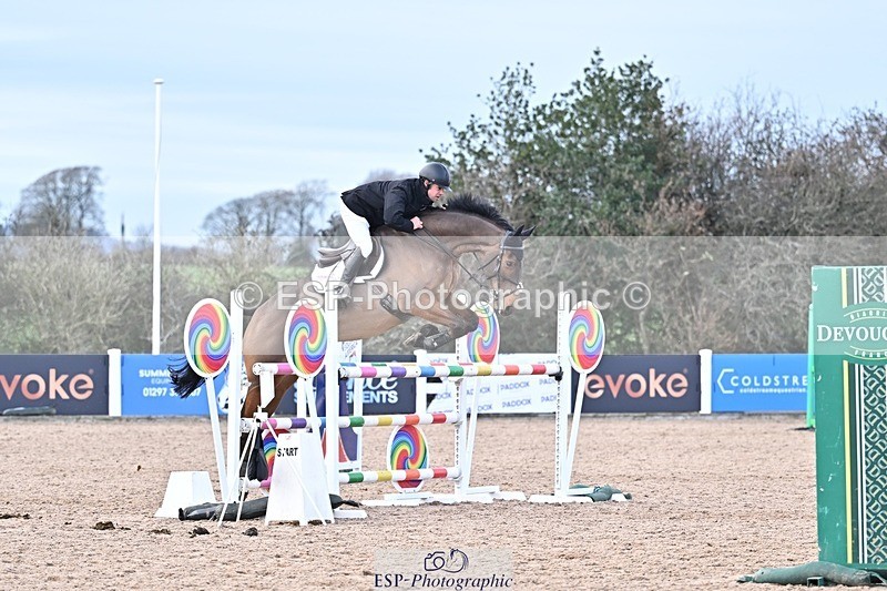 251126-132919-00580 - Cls 5 Foxhunter and 1.20m