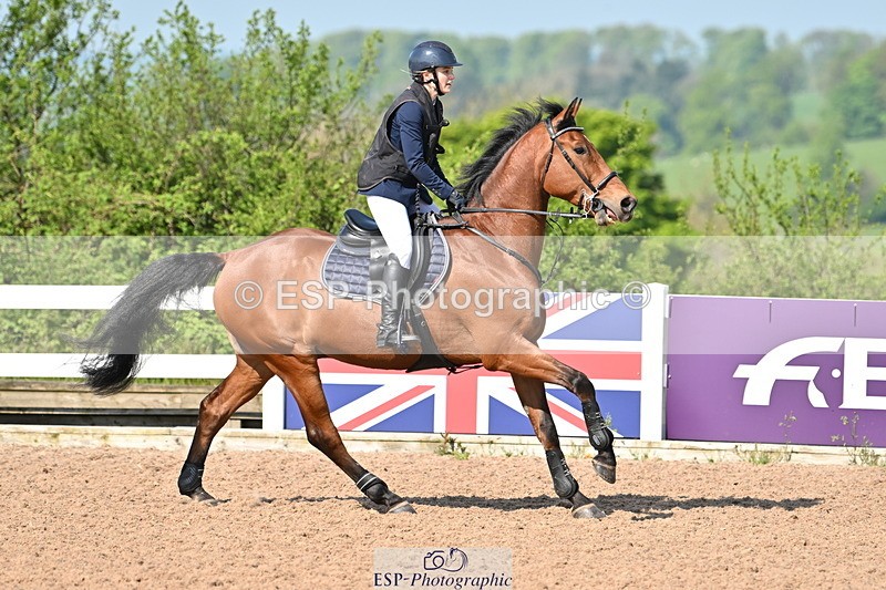 240509A-100516-00349 - Cls 1 British Novice and 90cm Open