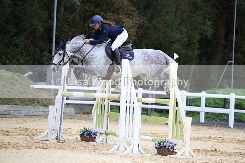 3E7A3212 - Class 8: Senior Newcomers/1.10m open