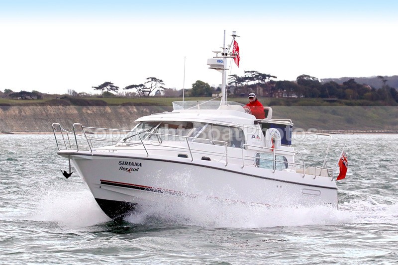 170416 SIRIANA - FLEXISAIL 1Y3A3327 - Motorboats - Hardtop