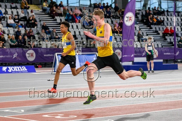 Age26SUN-918083 - Track Male Set One