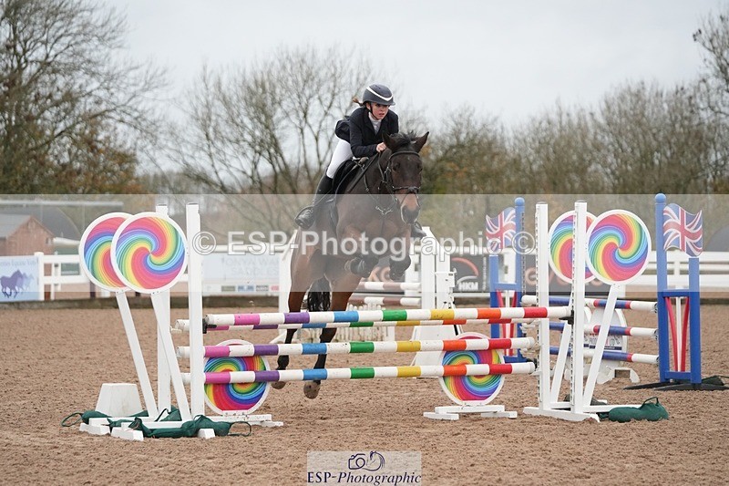 251109-085658-03119 - Cls 15 British Novice and 90cm Open