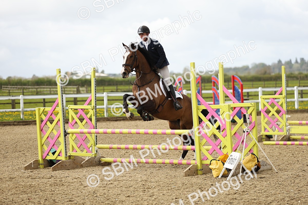 SBM_000211 - Class 1 - Clear Round