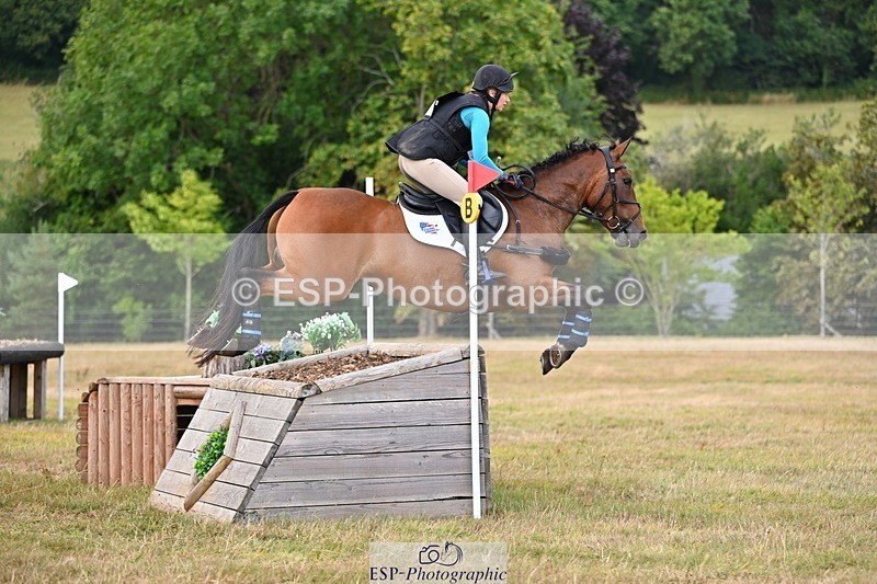 250803A-155303-16134 - O-687-Christina.Wiederkehr-KILLINAS.OISIN