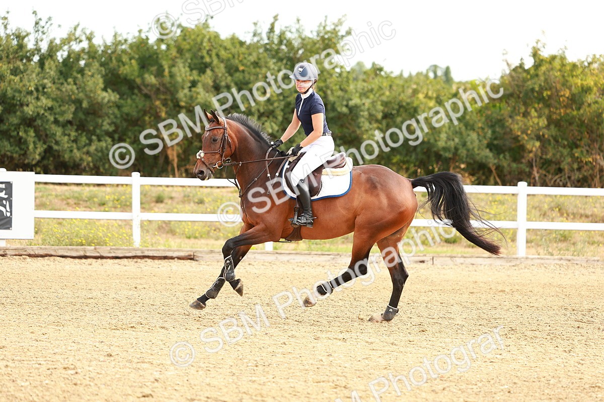 SBM_002013 - Class 8 - Clear Round