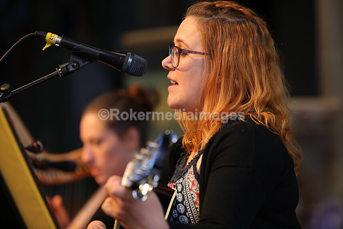 FOLK N BLUES-37 - FOLK and BLUES SEPT 2022