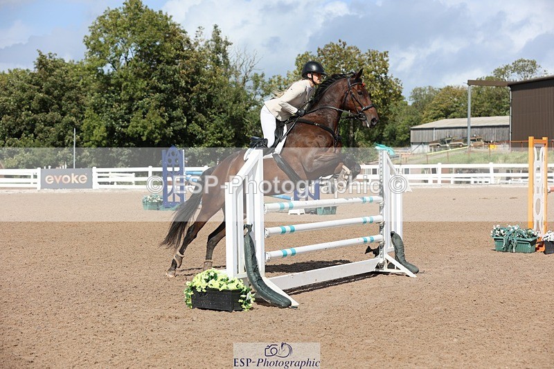250913-141819-07324 - Cls 25 1.05m Amateur Quali
