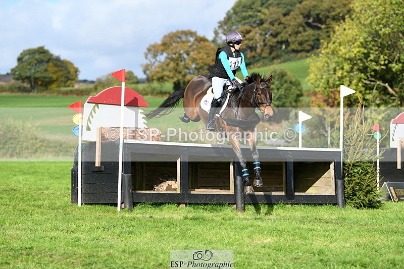 251024A-120624-09161 - B-112-Christina.Wiederkehr