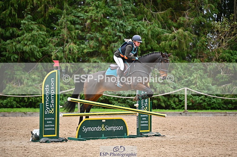 251026A-163203-26807 - G-507-Dominique.Kinnaird-Ainley