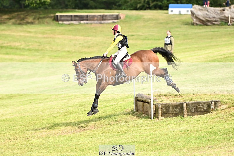 240825X-153916-36539 - 80cm XC 15.30 to 16.30