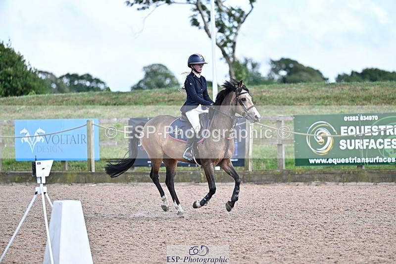 250627-170426-00835 - Cls 6 Stepping Stones 128cm and 138cm