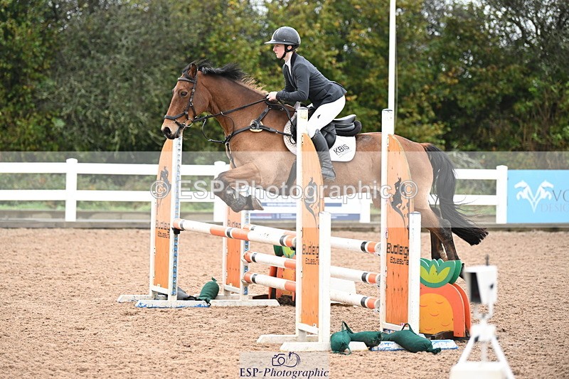 241023A-112628-00541 - Cls 1 British Novice and 90cm Open