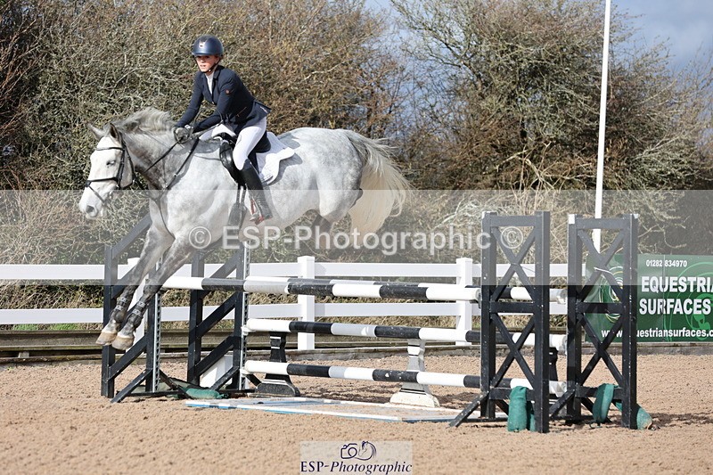 240223A-120617-01083 - Cls 4 Snr 1.05m Open