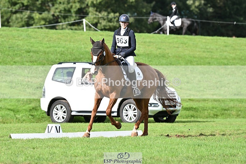 231020-141204-10842 - 663-GROOVY.GUY-Hannah.Watson-DR