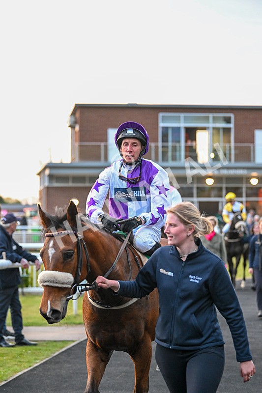 220425-Race 8-Dumfries-9690 - Race 8