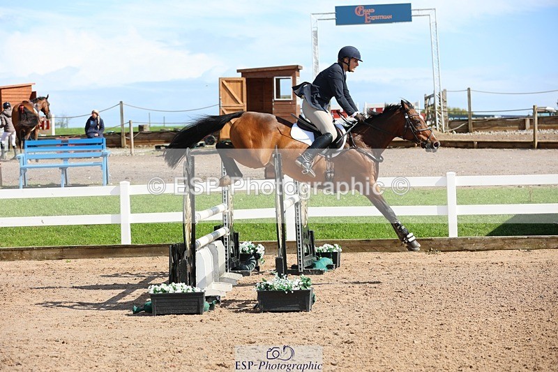 250913-141325-07296 - Cls 25 1.05m Amateur Quali