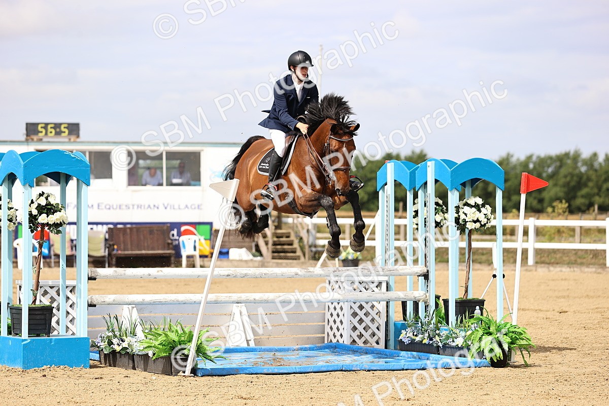 SBM_009618 - Class 8 - Senior Newcomers - 1.10  Open