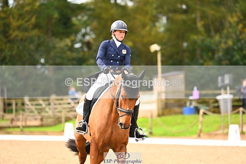 231021-100009-12936 - 330-TRINITY.THANKS.AWFULLY-Imogen.Gloag-DR