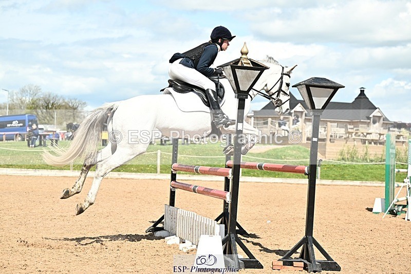 250416-134044-01191 - Cls 4 Newcomers and 1.10m