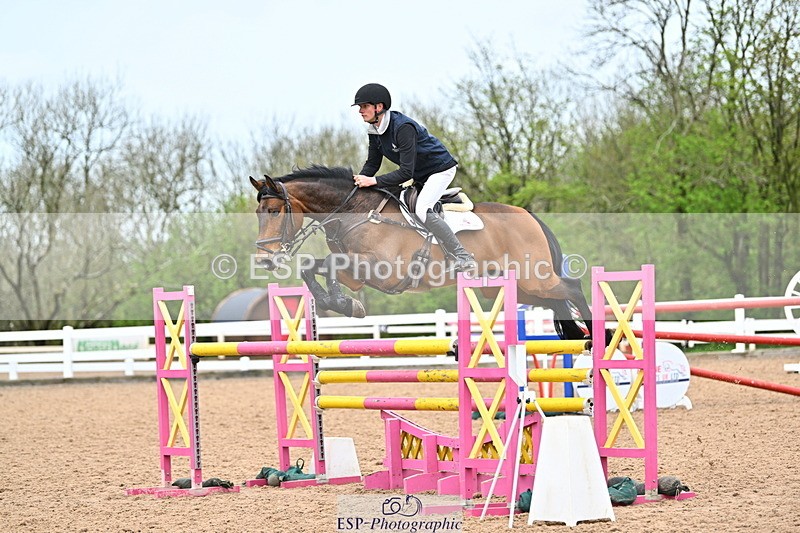 240501A-140851-00969 - Cls 8 Snr Foxhunter and 1.20m Open