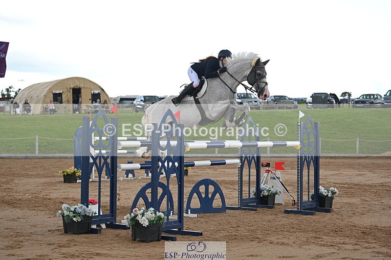 230721A-112622-05653 - Cls 6, 2 Star Medium 1.35m