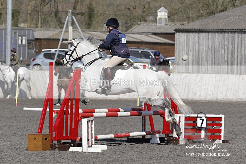 _EST0586 - Bourne Valley Riding Club Winter Showjumping 27/03/22