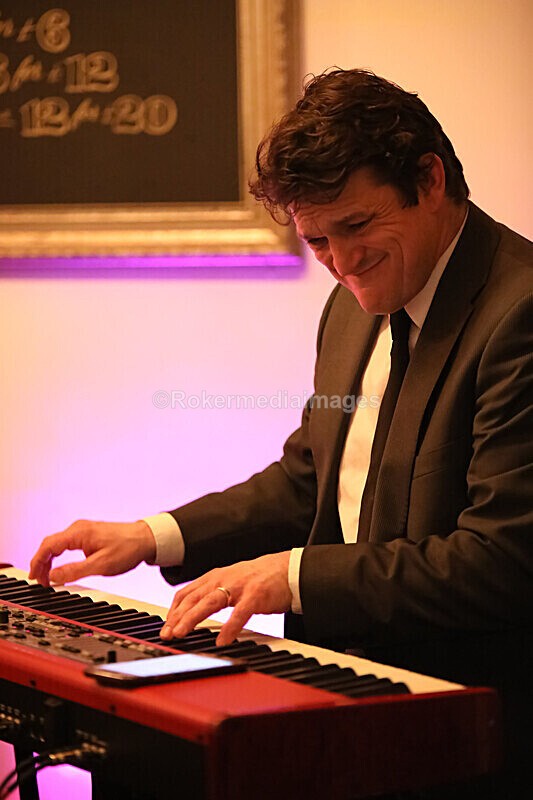 NKC-14 - Denny Illet and chums plays tribute to Nat King Cole