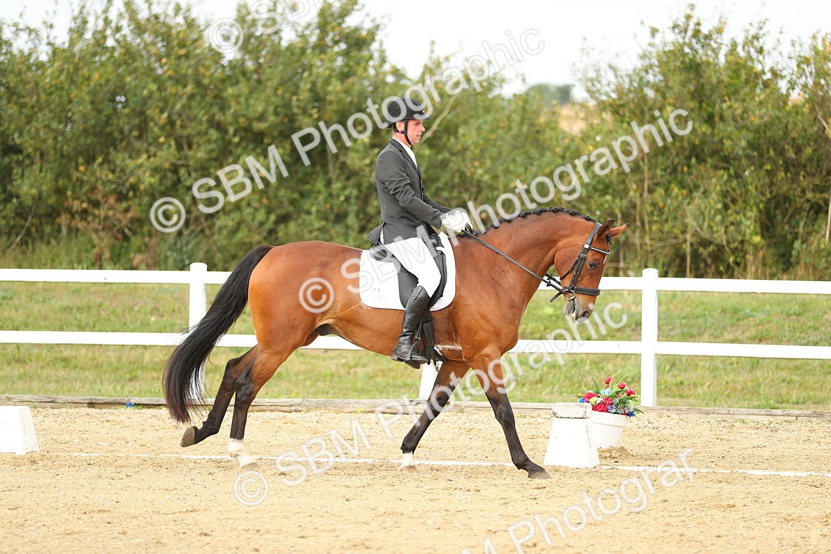 SBM_018413 - Class 14 - Novice 23 - 15.16-16.19