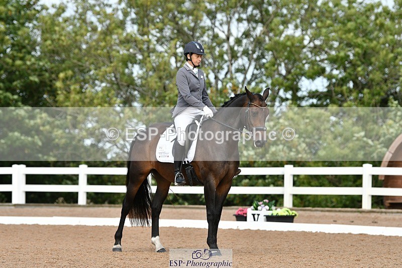 250906-104004-00694 - 096-Anna.JamesCaramia's.voice