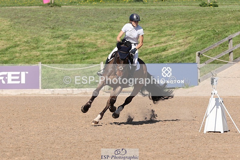 250430-155654-01569 - Cls 6 Foxhunter and 1.20m Open