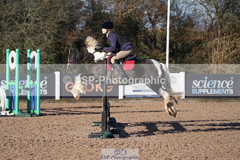 251130-105135-01006 - Cls 4 Pony Brit Nov & 80cm Open