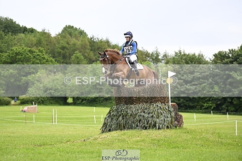 240525-165322-18468 - 269-EMERALD_KATIE-Isabelle_Cook