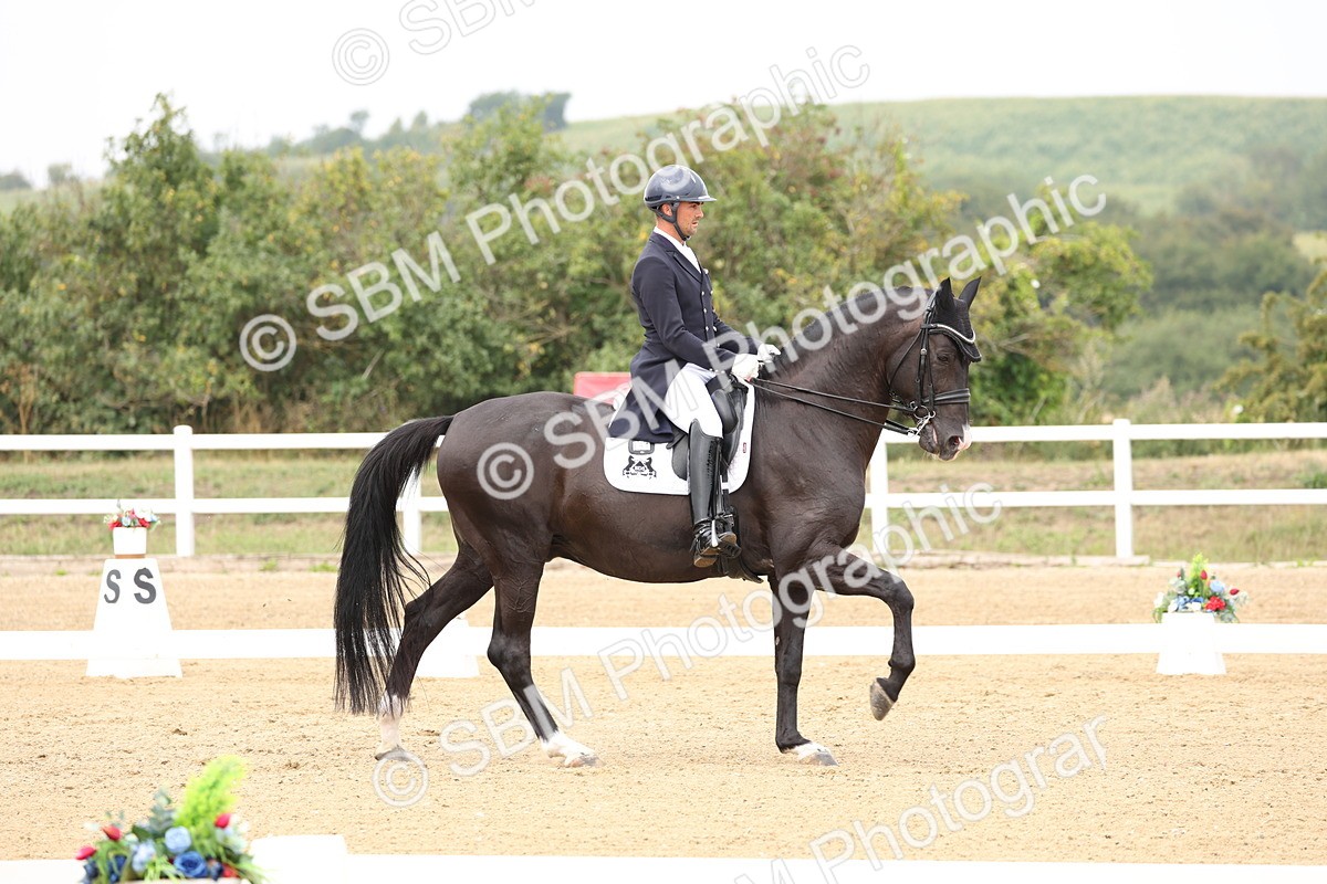 SBM_007618 - Class 9 - FEI INT I - 14.57-15.45