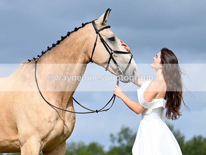 WJ7_6560-001 - Zoe & Fred Wedding Dress Shoot 09-08-25