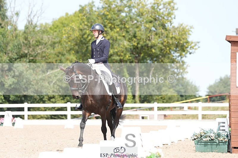 250815-124620-01067 - 016-Ben.JamesToto.light