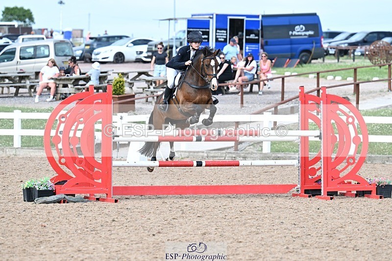 260627-174139-05813 - Cls 27 Foxhunter and 1.10m