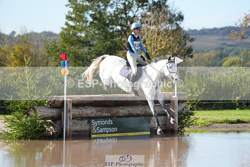 251024A-120512-08610 - B-109-Zoe.Davies