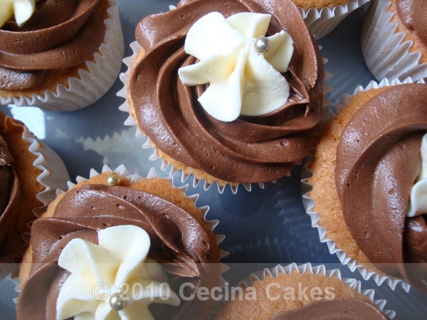  - Cupcakes & Cookies