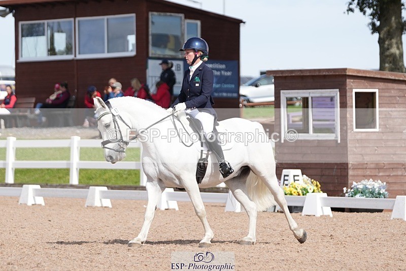 250906-135807-03812 - 067-Laura.PercyConobola.Cascade