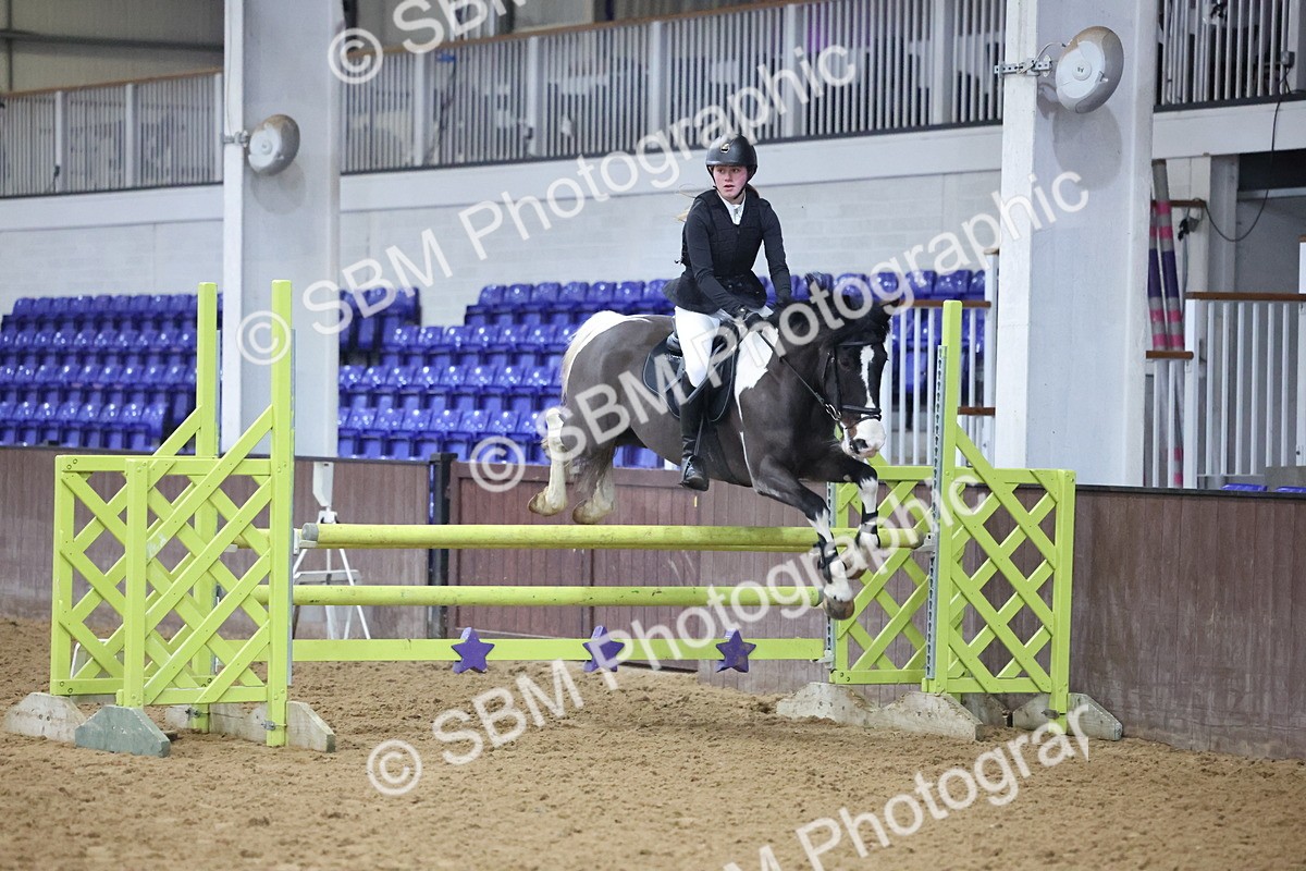 SBM_003281 - Class 11 - Blue Chip Pony Newcomers - 1.00m Open