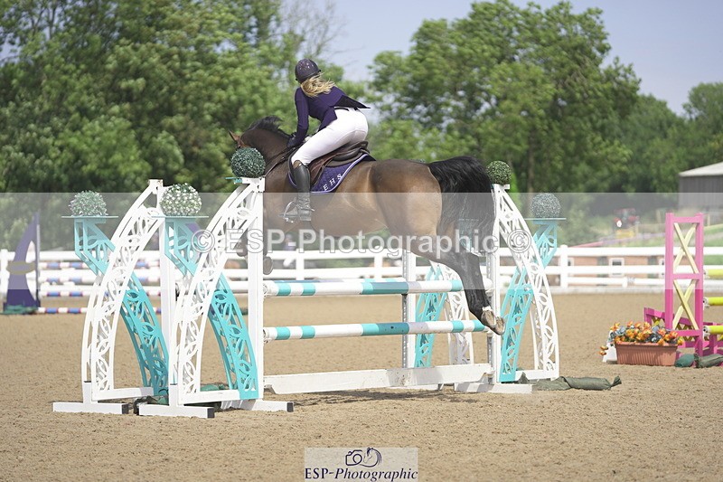 230810A-131228-02346 - Cls 4 1.05m Amateur Quali