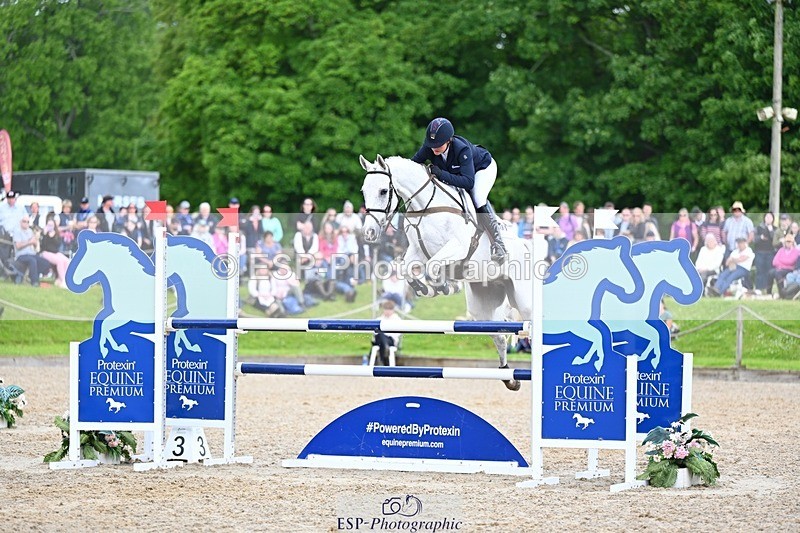 240526-101358-19918 - 317-FILIPO-Piggy_March