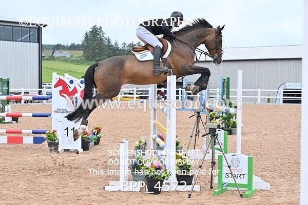 BPP_4572 - CLASS 5 WED Redpost Equestrian Senior Foxhunter/1.20m Open