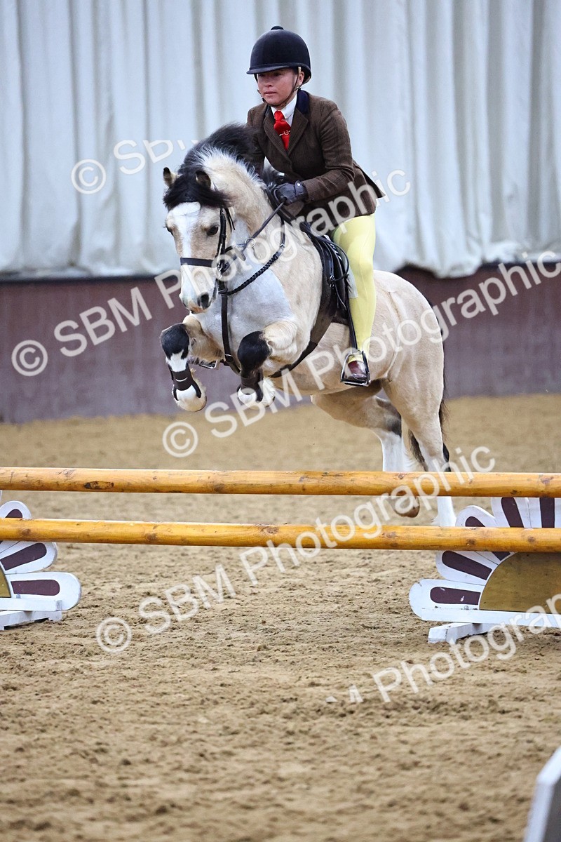 SBM_003137 - Class 35 - 60cm Training Stakes