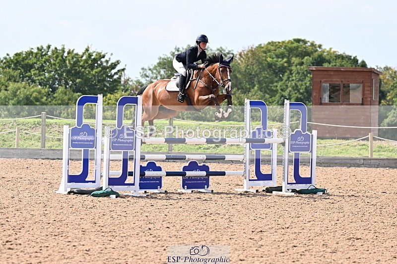 240828A-142222-00872 - Cls 4 Snr Newcomers and 1.10m Open